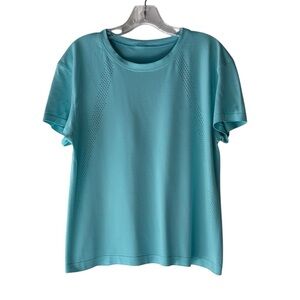 Lululemon Light Blue Short Sleeve Athletic Top Size 12